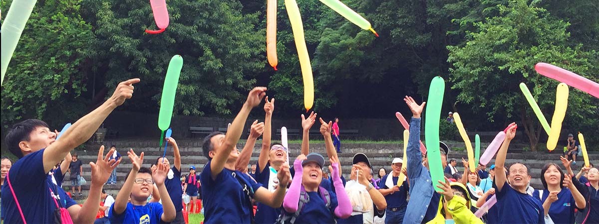 企業家庭日完美閉幕-員工高飛汽球歡樂解散